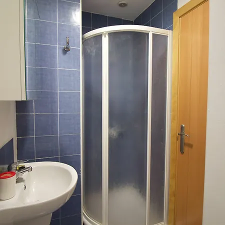 Apartment Rosamar A Metros De La Playa Wifi Gratis 402 By Lightbooking